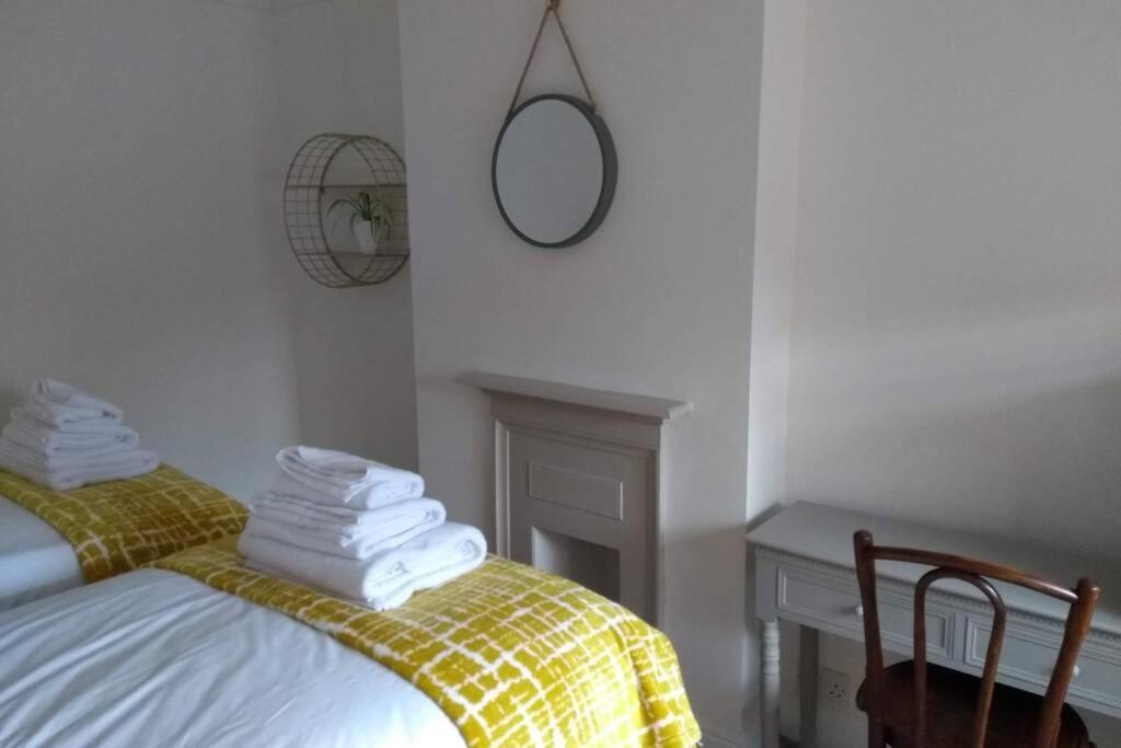 Luxury Townhouse In Town Centre, Views, River Walk, Free Parking Shrewsbury Exterior photo